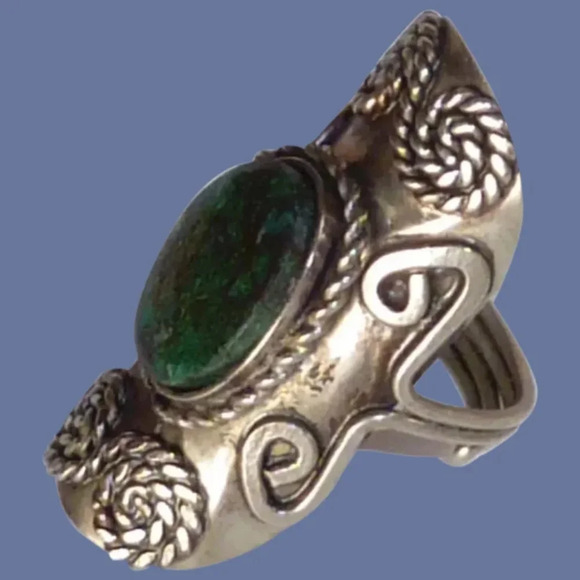 Wrap Green Stone Silver Tone Ring - Picture 2 of 9